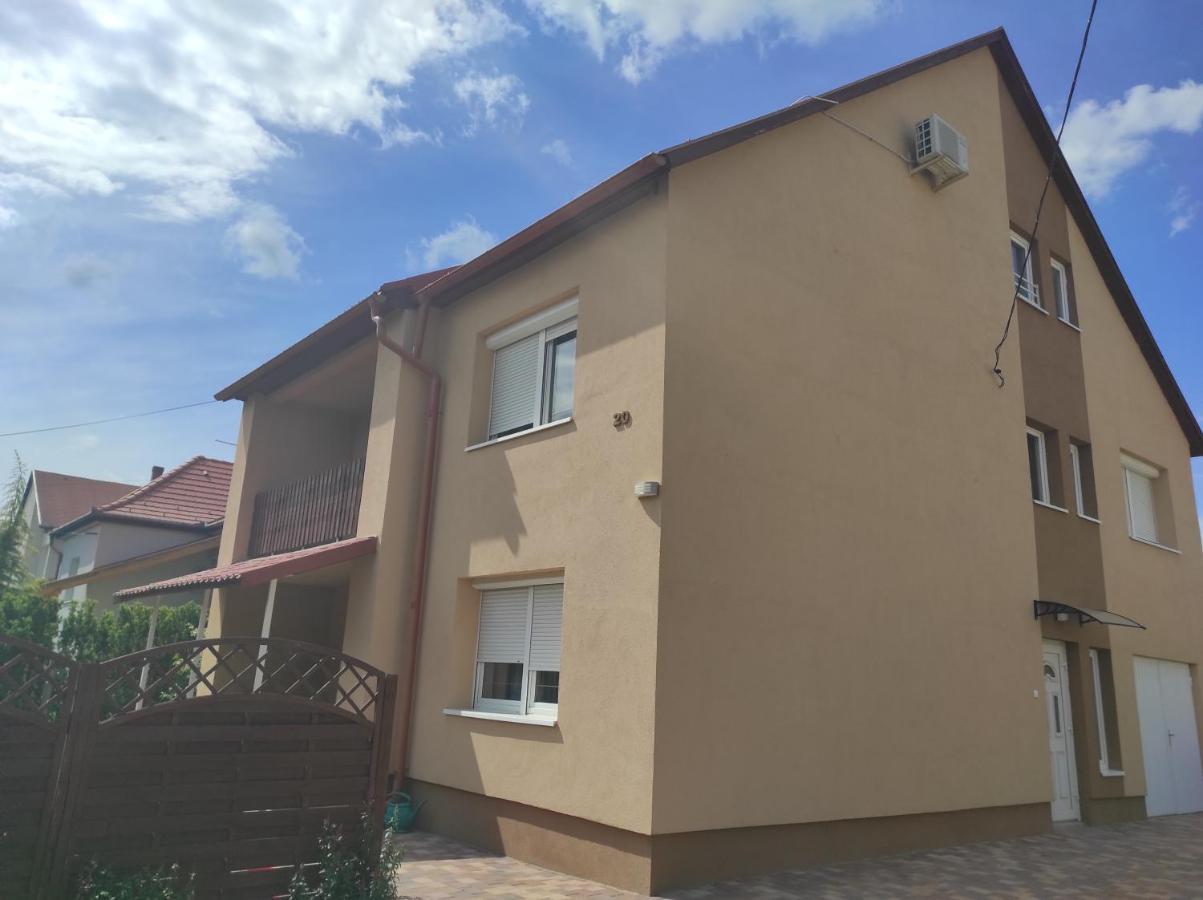 Appartamenti Delle Vacanze Keszthely Exterior foto